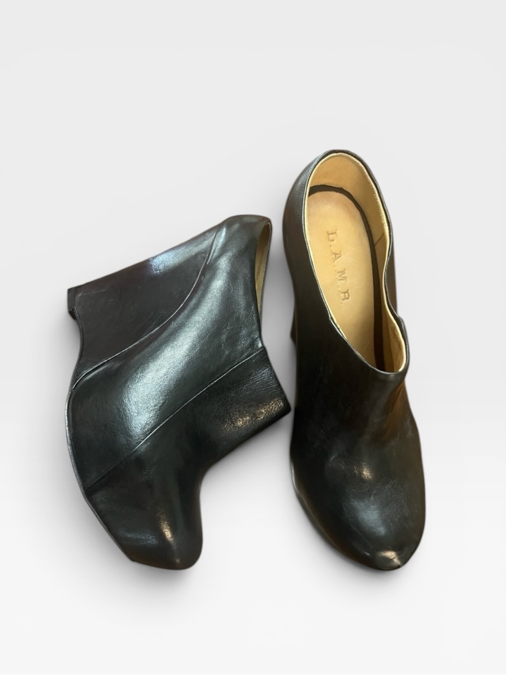 L.A.M.B. Pilot Black Leather Wedge Booties 9M Gwen Stefani Avant Garde Clogs